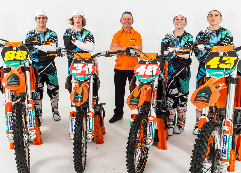 Juniors_Stud_1_lrg Juniors_Stud_1_lrg