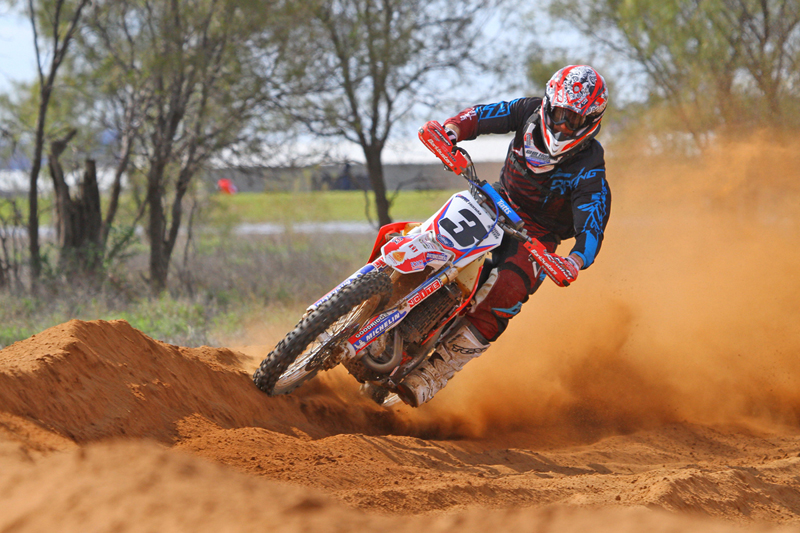 Smith Brothers Lead Honda Domination In 2013 Finke Desert Race