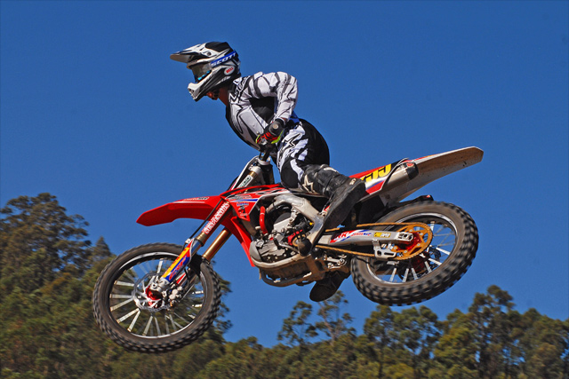 Junior Lites racers like Wilson Medcalf from CRF Honda Racing will benefit from reduced entry fees at the Queensland rounds of the 2015 Australian Supercross Championship. Junior Lites racers like Wilson Medcalf from CRF Honda Racing will benefit from reduced entry fees at the Queensland rounds of the 2015 Australian Supercross Championship.