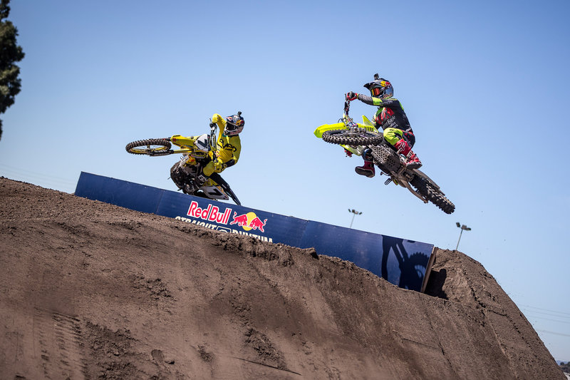 James Stewart and Ken Roczen - Action James Stewart and Ken Roczen - Action
