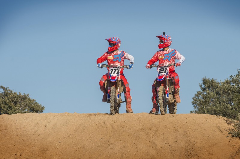 Paulin and Bobryshev prepare for MXGP 2016 Paulin and Bobryshev prepare for MXGP 2016