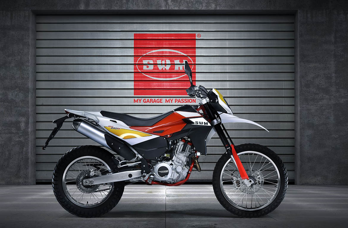 RS RS 650 R INTRODUCTORY PRICE PLAYS ON