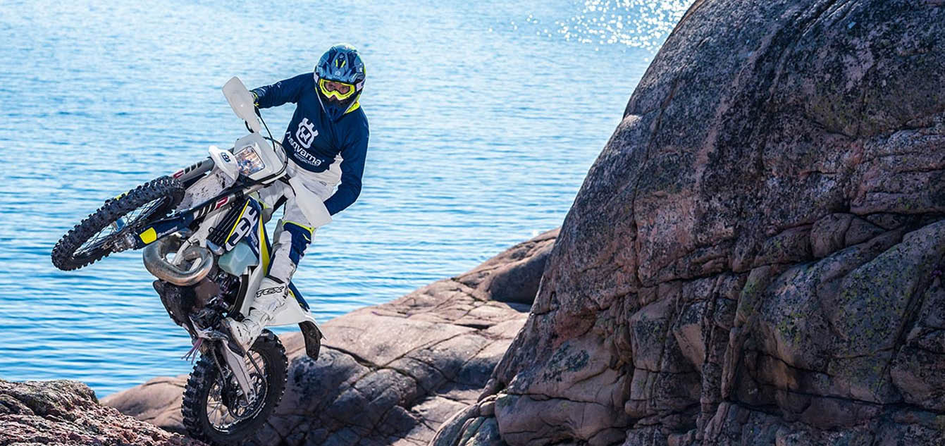 Video: Husqvarna 2017 Enduro Models