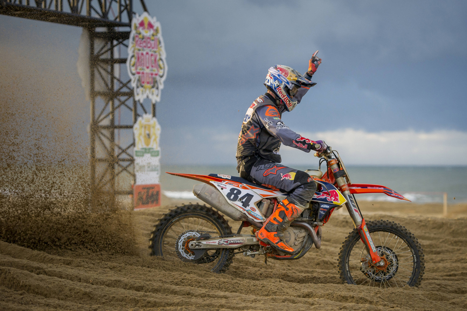 Jeffrey Herlings wins the 2016 Red Bull Knock Out in The Hague, Netherlands // Bavo Swijgers/Red Bull Content Pool // P-20161119-00682 // Usage for editorial use only // Please go to www.redbullcontentpool.com for further information. //