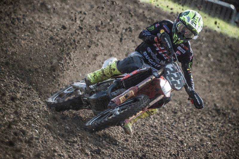 Aruba.it Ducatifactorymxteam Mxgp Greatbritain Cairoli 7623 Uc816301 Mid