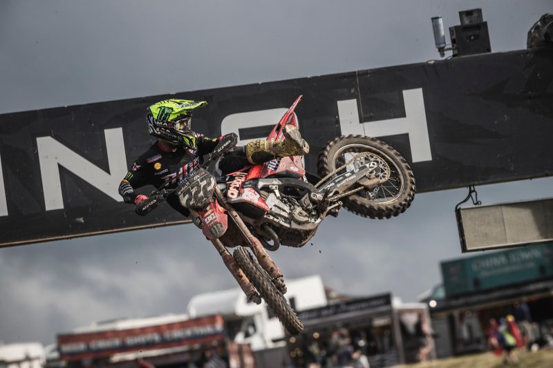 Aruba.it Ducatifactorymxteam Mxgp Greatbritain Cairoli 7899 Uc816300 Mid