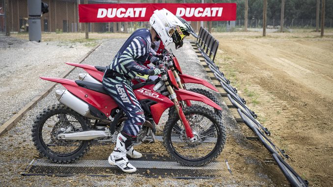 Desmo 450mx Web Desmo 450mx Web