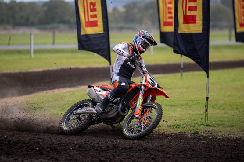 Pirelli Mx32