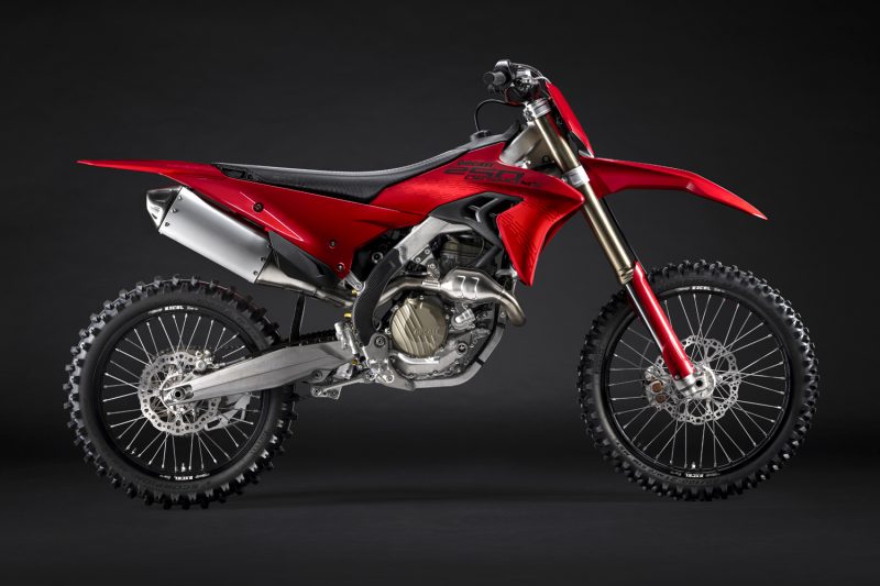 05 My27 Desmo250 Mx Studio 3