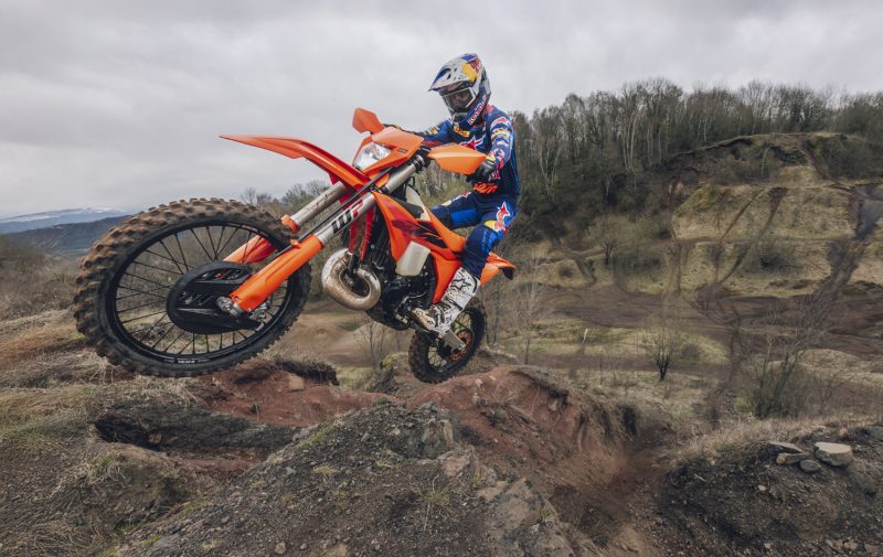 748677 My27 Ktm 300 Exc Action Exc Range Action