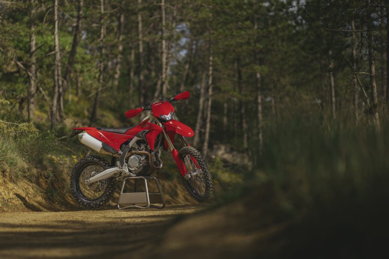 My27 Desmo450eds Static On Location 4