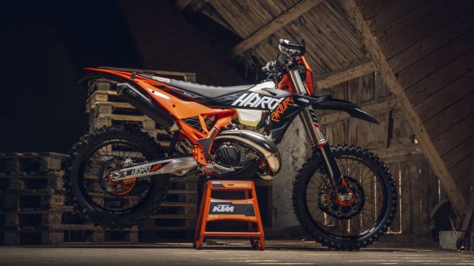 03 My27 Ktm 300 Exc Hardenduro Static Hardenduro